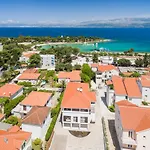 Kos Apartament Supetar