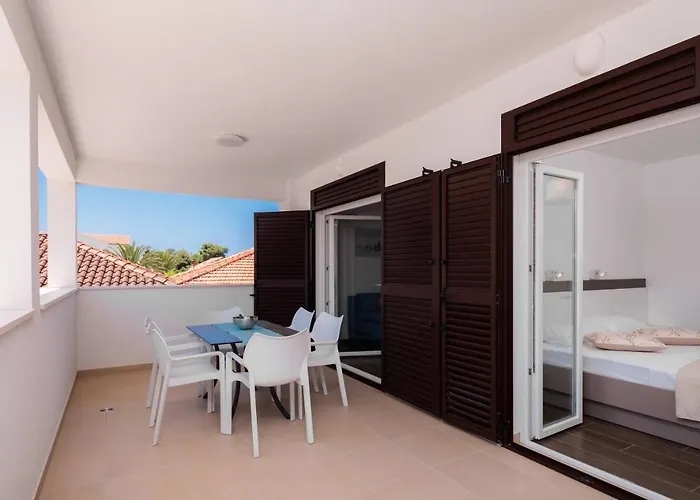 Kos Apartmán Supetar
